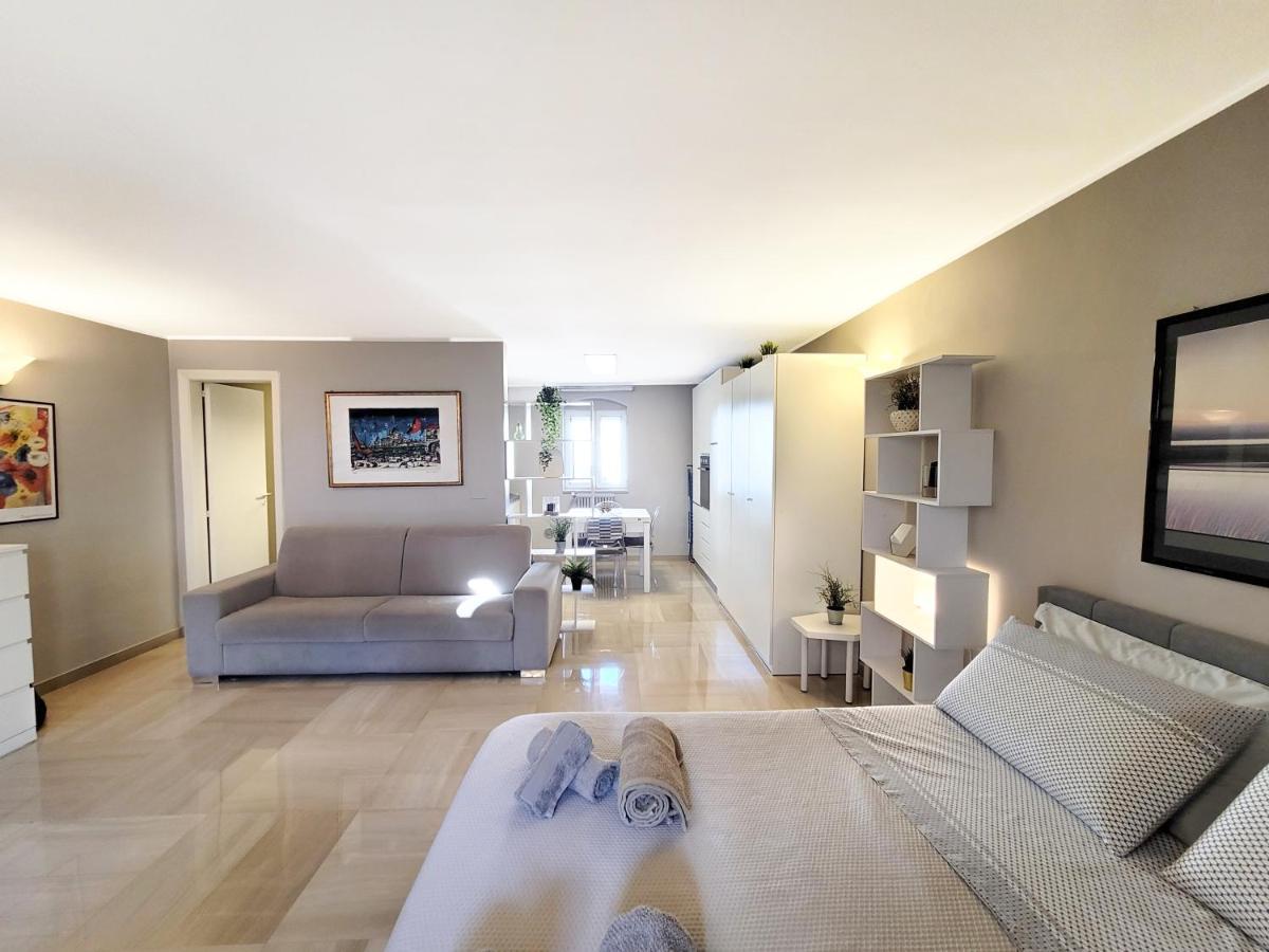 Apartmán Penthouse In The Heart Of Bari With Terrace Exteriér fotografie